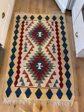 Load image into Gallery viewer, Vintage Kilim Flat Weave Rug