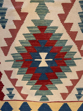 Load image into Gallery viewer, Vintage Kilim Flat Weave Rug