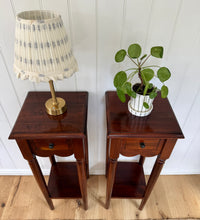 Load image into Gallery viewer, A pair of mahogany scalloped bedside tables
