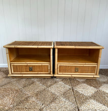 Load image into Gallery viewer, A beautiful pair of vintage original 70’s Italian Dal Vera bedsides.
