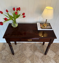 Load image into Gallery viewer, Mahogany Bobbin Leg Console
