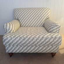 Load image into Gallery viewer, Large Armchair in Howe London - Folies Bergere Linen ‘Ermine’
