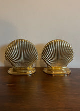 Load image into Gallery viewer, A pair of vintage brass shell bookends
