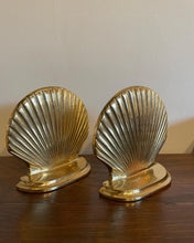 Load image into Gallery viewer, A pair of vintage brass shell bookends
