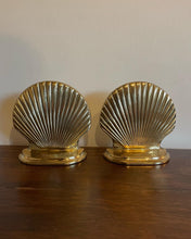 Load image into Gallery viewer, A pair of vintage brass shell bookends
